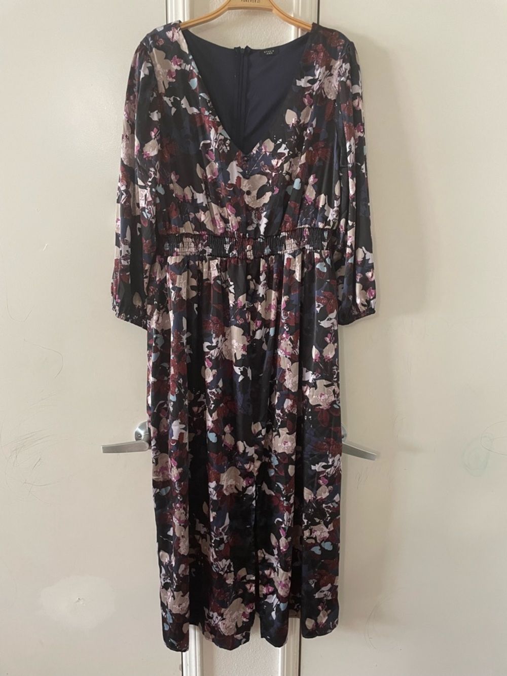 Studio 1886 women’s v-neck, 3/4 sleeves midi dress - Picture 2 of 5